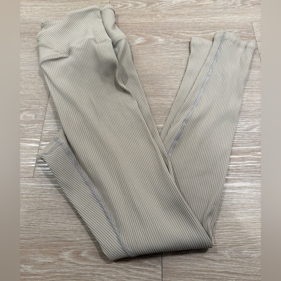 Year of Ours Veronica Ribbed Legging - Light Tan - Picture 6 of 9